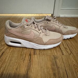 Nike air max sneakers size 6.5 women’s